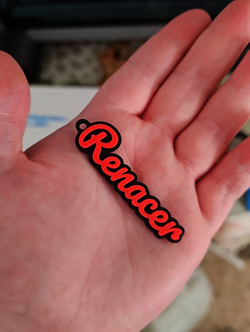 Pieza personalizada con texto Renacer